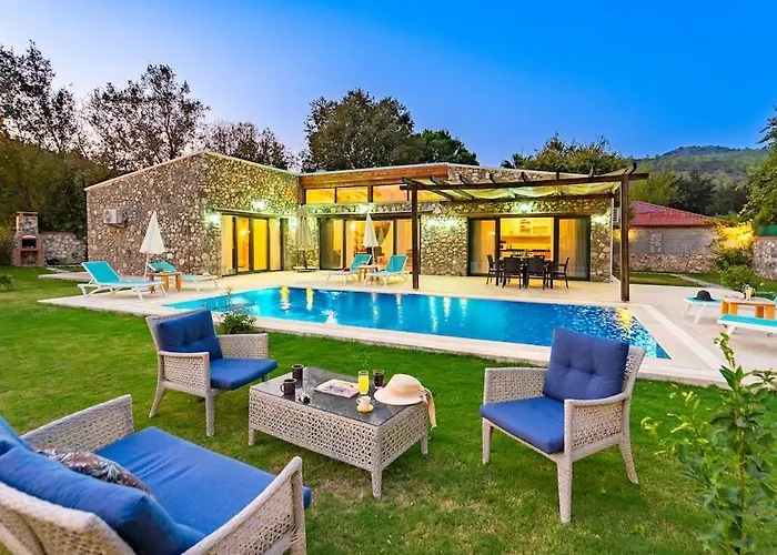 Nea Makri フェティエ