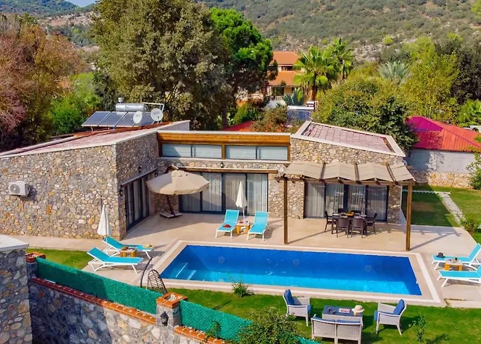 Nea Makri フェティエ